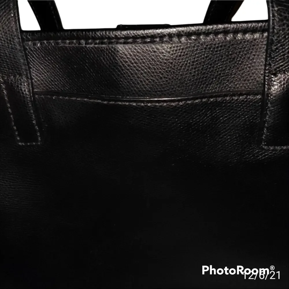 MICHAEL Michael Kors Travel Black Leather Tote - Picture 6 of 13